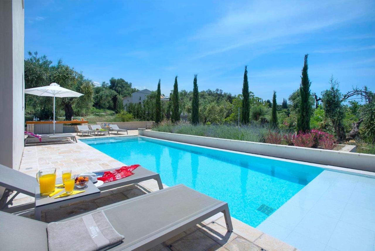 Villa Olivia By Vintage Travel *