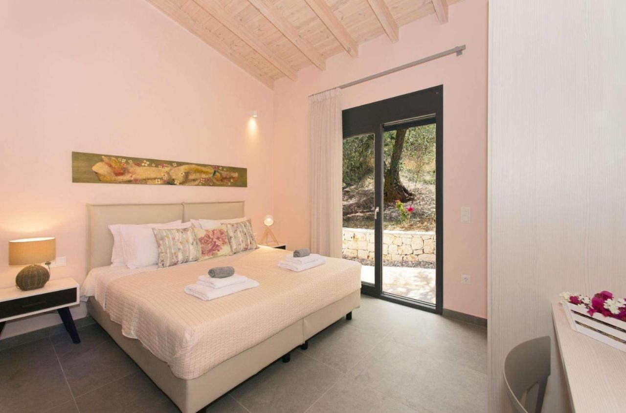 Olivia By Vintage Travel * Acharavi (Corfu)